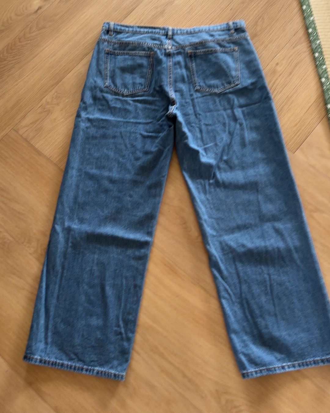 Organic soft Cotton Straight Jeans Blue M for rent on The Volte - main image