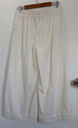 Serra White Cotton Beach Pants Women's Size 12 for rent on The Volte - image 2