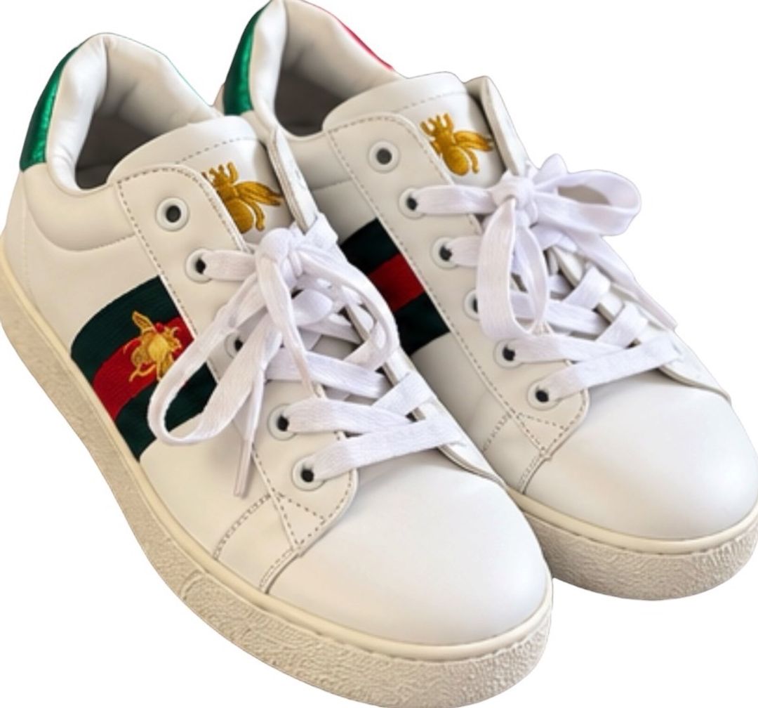 White Bee Embroidered Low Top Sneakers – Red & Green Classic white low top trainers for rent on The Volte - main image