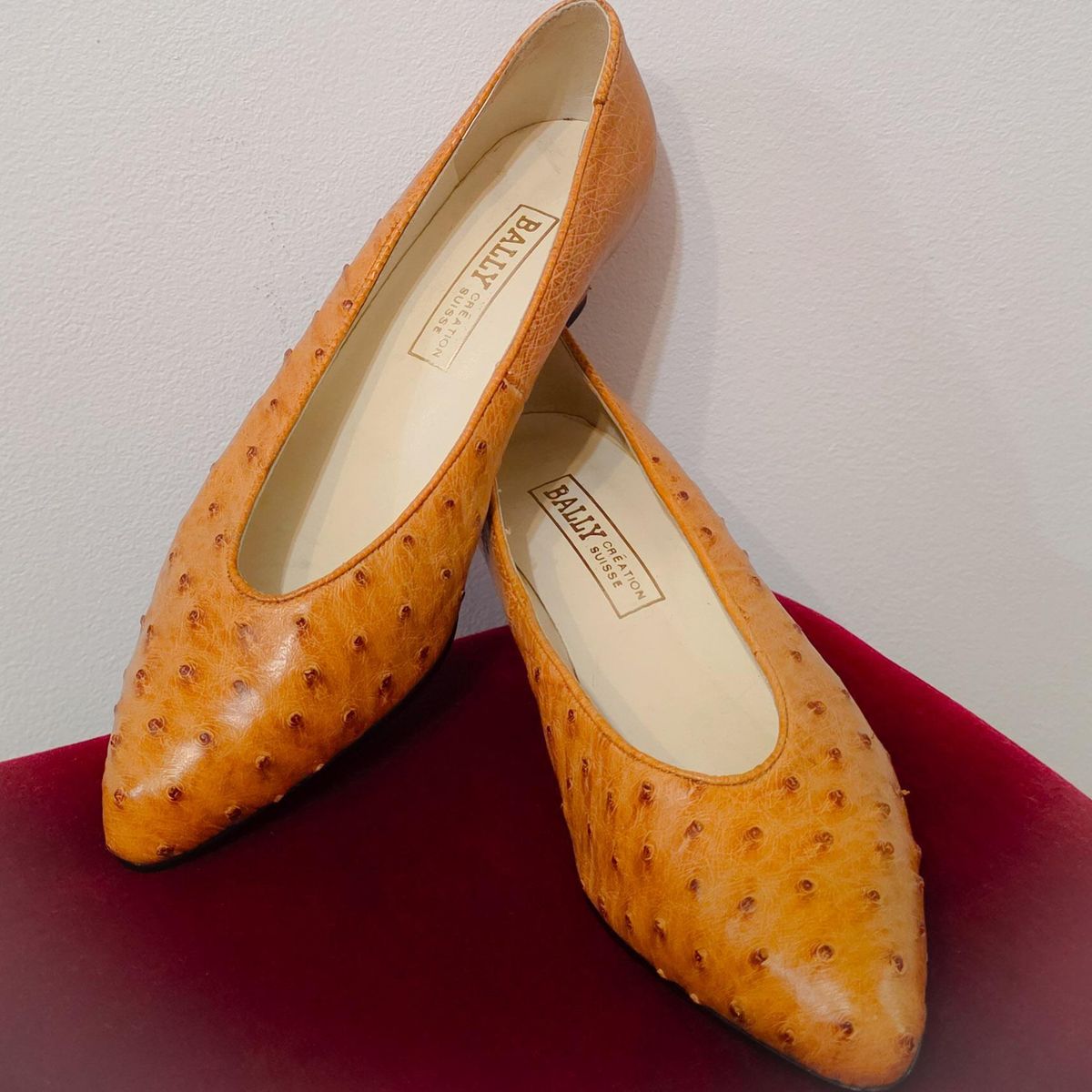 Bally Brown Ostrich Leather Kitten Heels UK 6.5 - Image 1