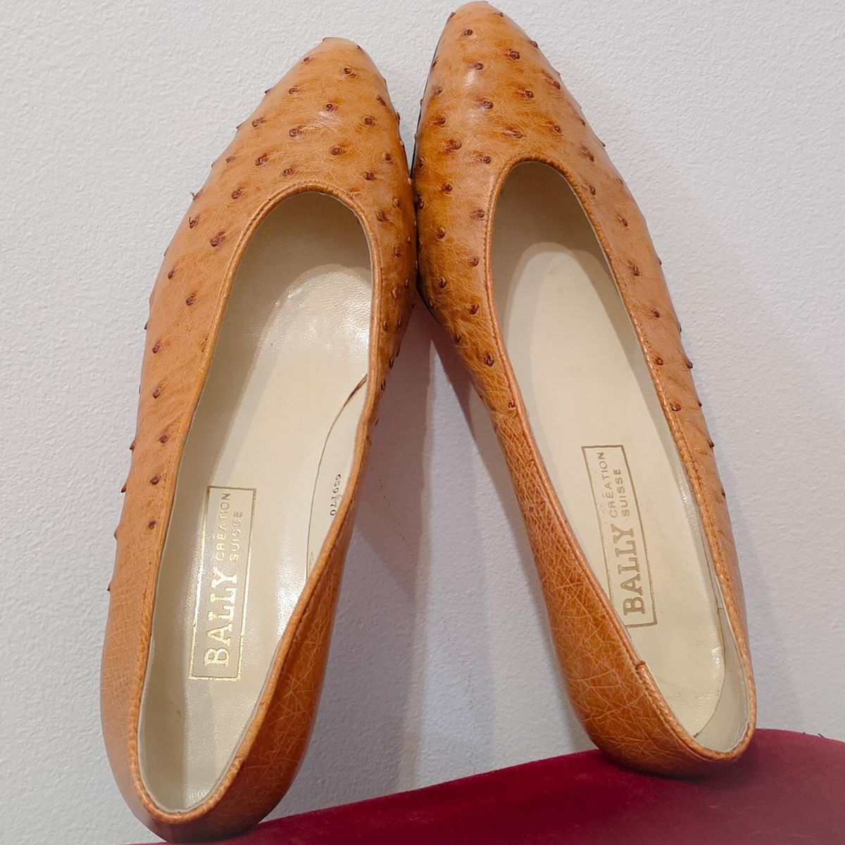 Bally Brown Ostrich Leather Kitten Heels UK 6.5 - Image 2