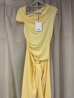 Benni Cleo One Shoulder Maxi Dress Yellow Size 12 for rent on The Volte - image 4
