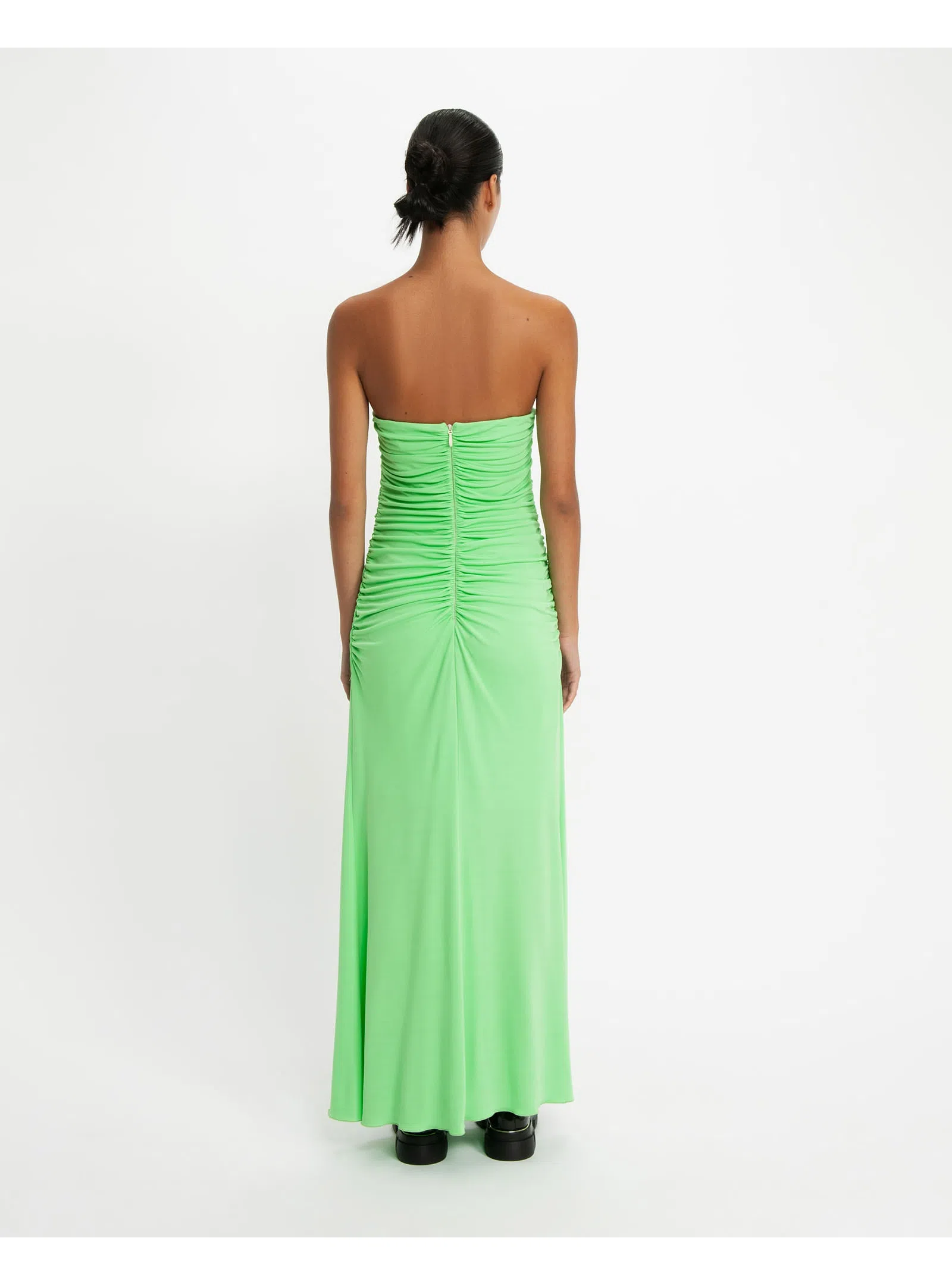 cue dress green Cue Jersey Bandeau Gown – WMIYHire main image 1