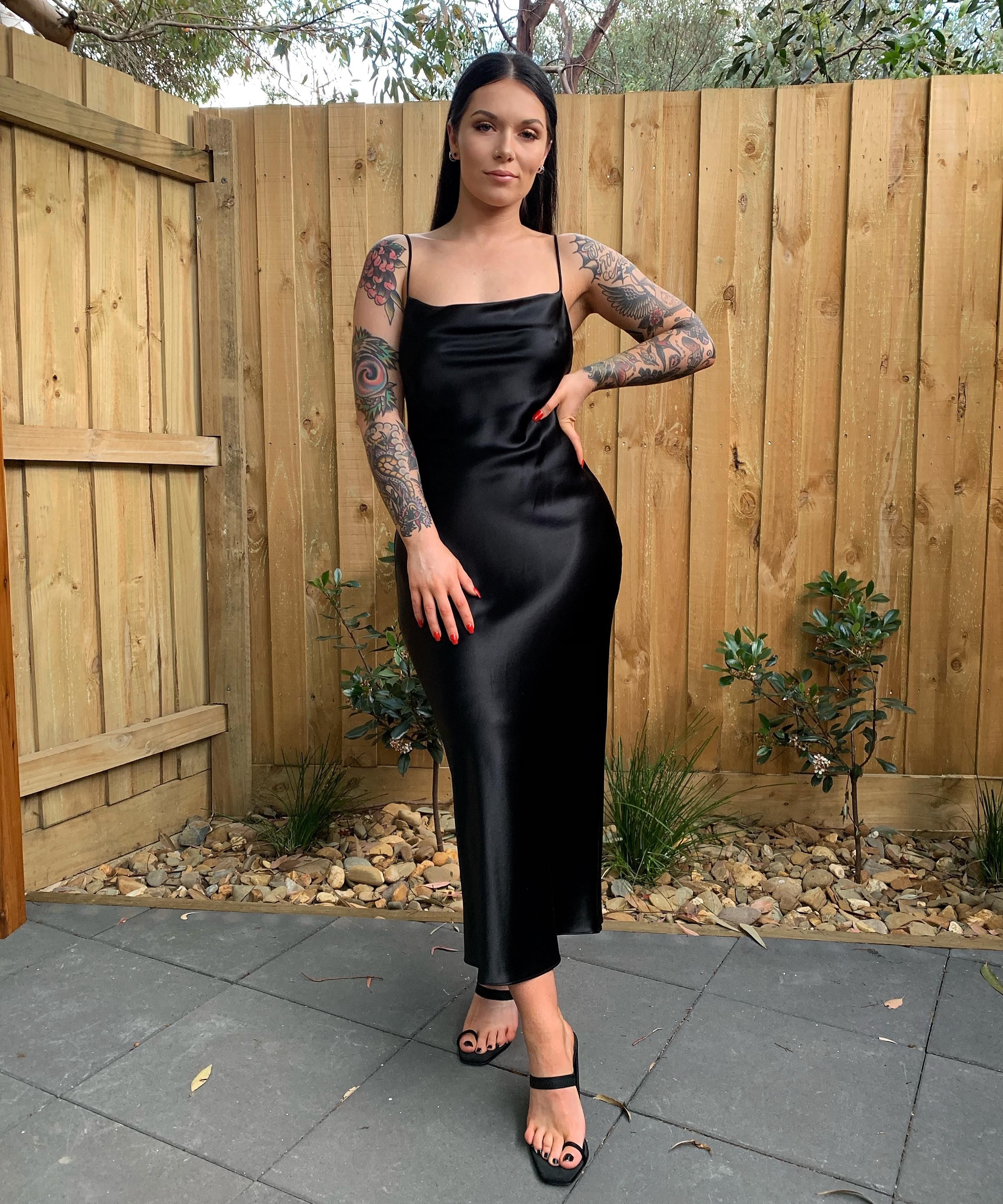 seed silk dress AW.Bridal A-line Bateau Neckline Tea Length Sleeveless Satin Short Bridesmaid Dresses Dress Fennel Seed Size 18