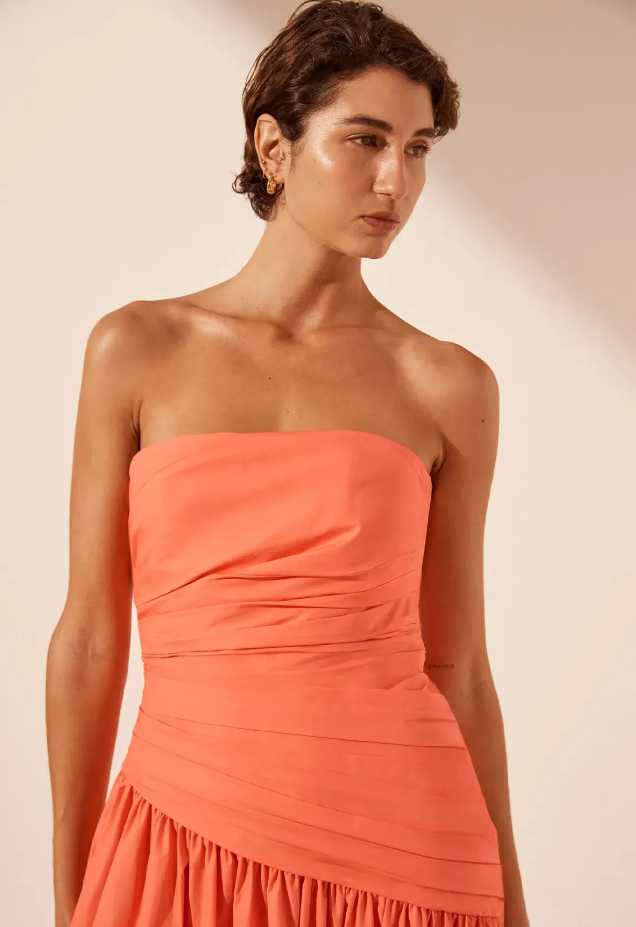 maiori strapless tiered maxi dress Shona Joy Maiori Strapless Tiered Maxi Dress in Coral Size 6