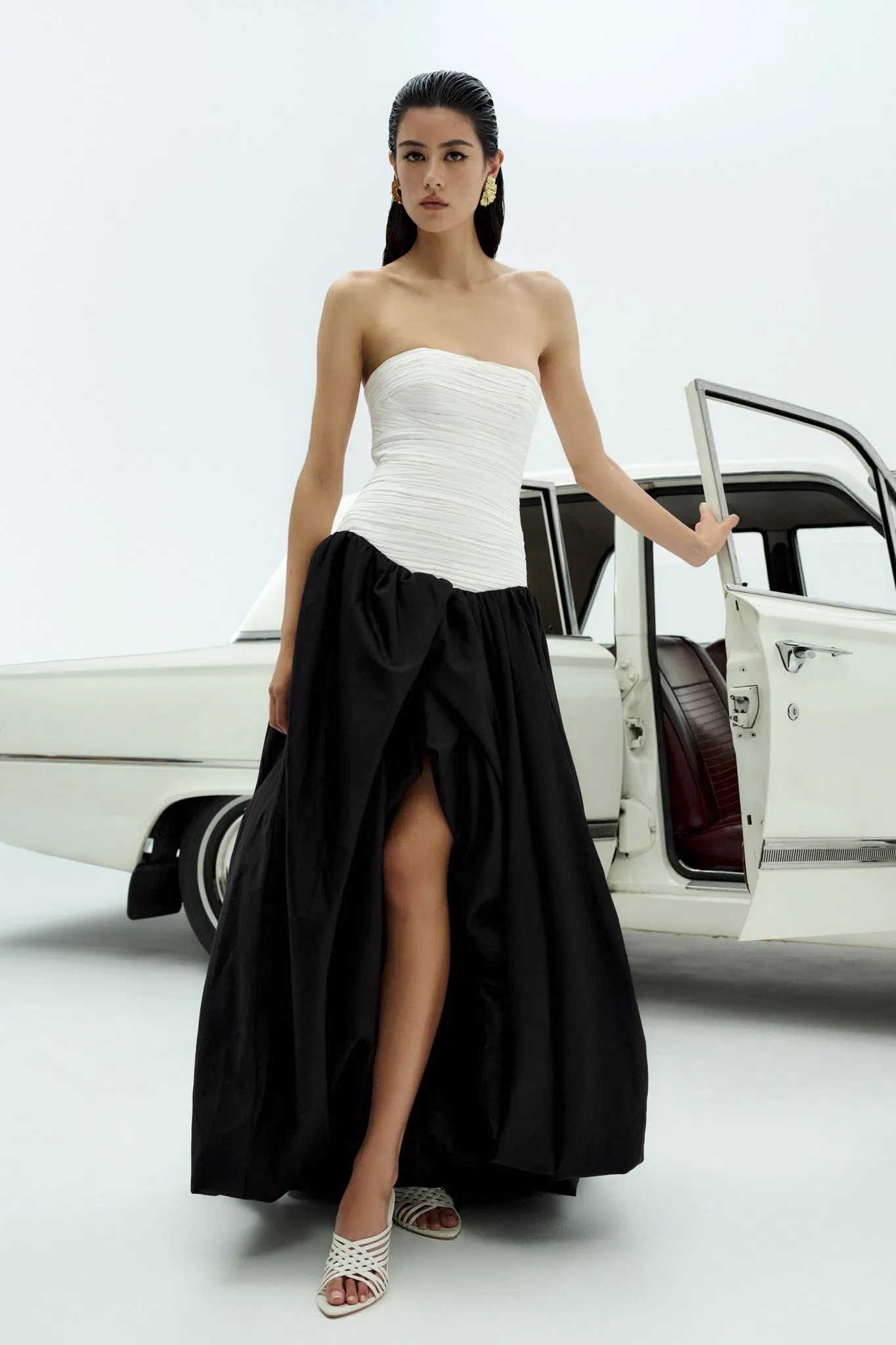 cut out mini dress in black Edikted Women's Callum Mens-Shoes Long Metallic Chiffon Prom Enya features a bust size:XS/UK8