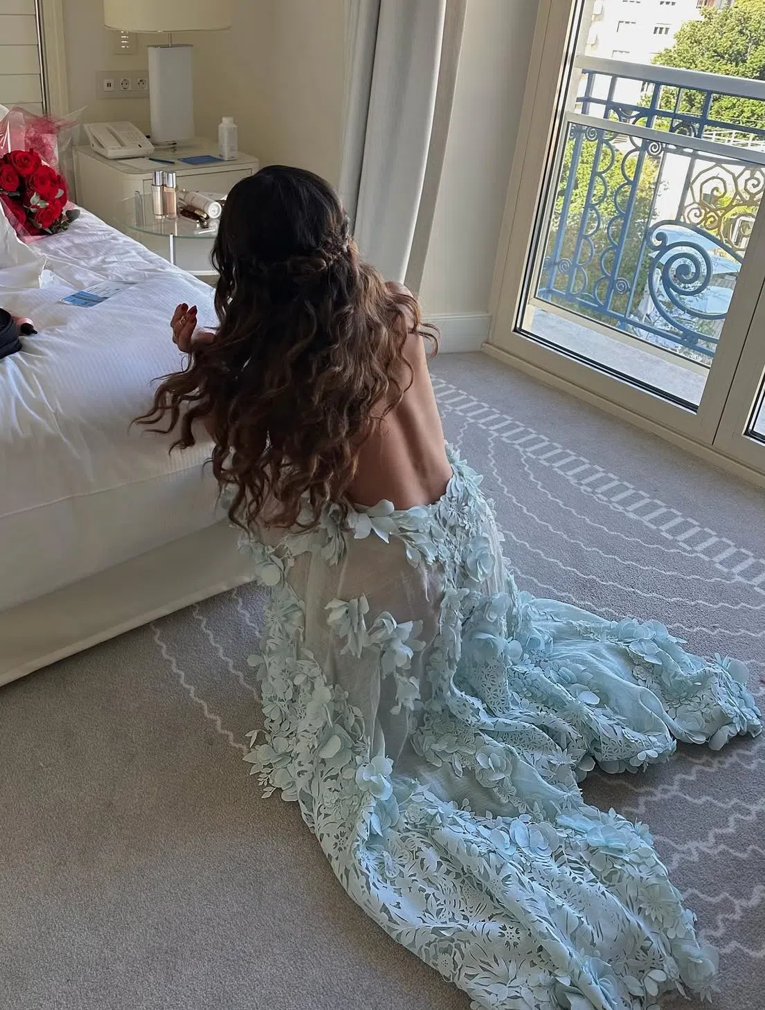 open halter dress Elegant Halter Cross Over Black Lace Detailed Open Back Gown with Middle Slit L / Black main image 0