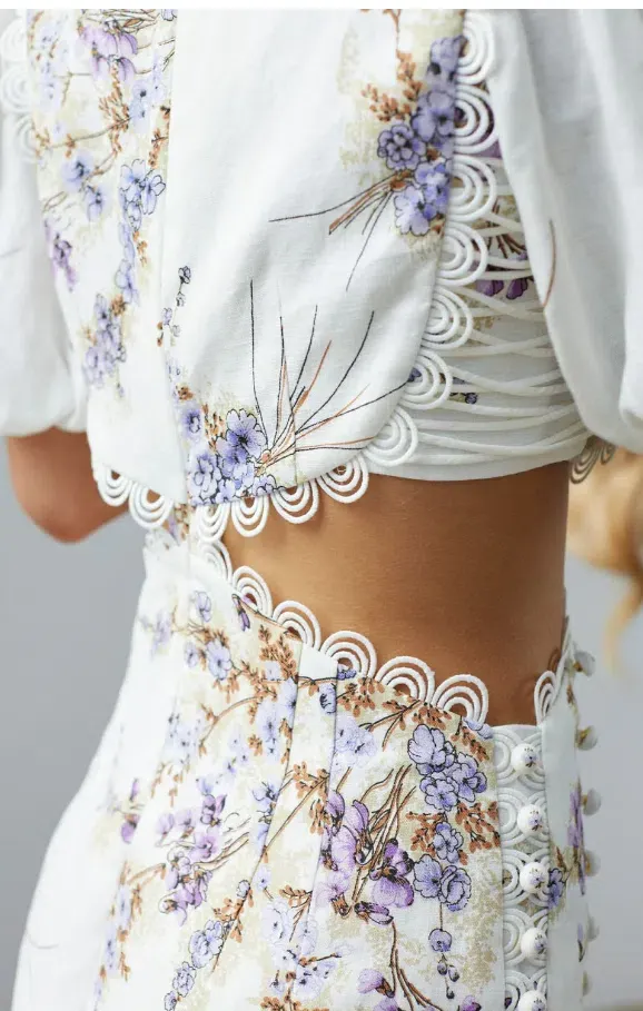 zimmermann jude cut out mini dress Making florals groundbreaking in a cutout, puff-sleeved linen number. #UnderTheSummerSkies Jude Cutout Mini Dress from Zimmermann. To shop head to lemillindia.com