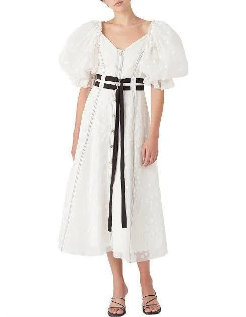 Nancy William Closet | The Volte