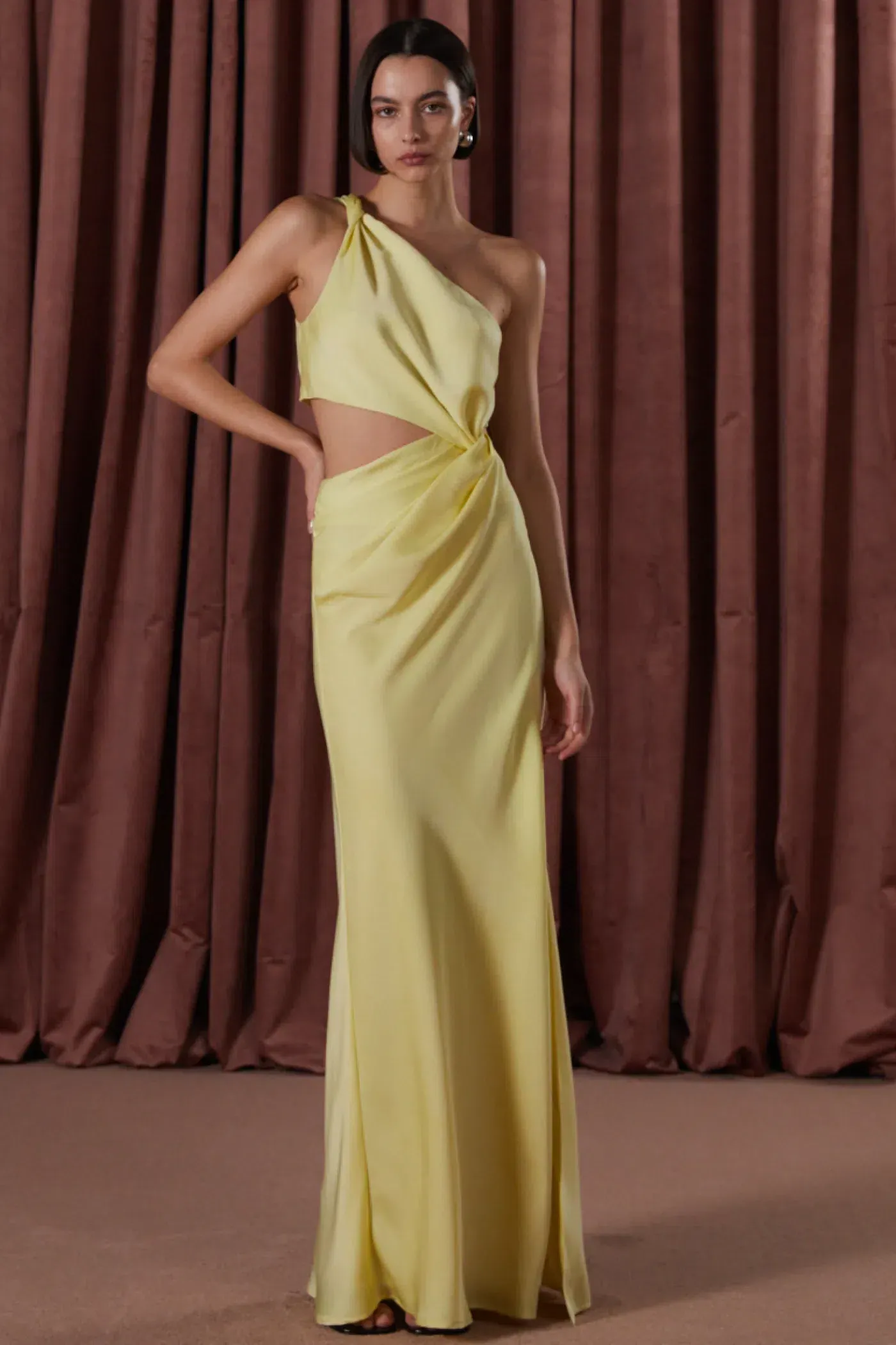 saks fifth avenue evening dresses Vintage Silver Hand-Beaded Silk Open-Back Go Elite Repeat Shop Model is wearing Gold color. Formal Dresses Saks Fifth Avenue