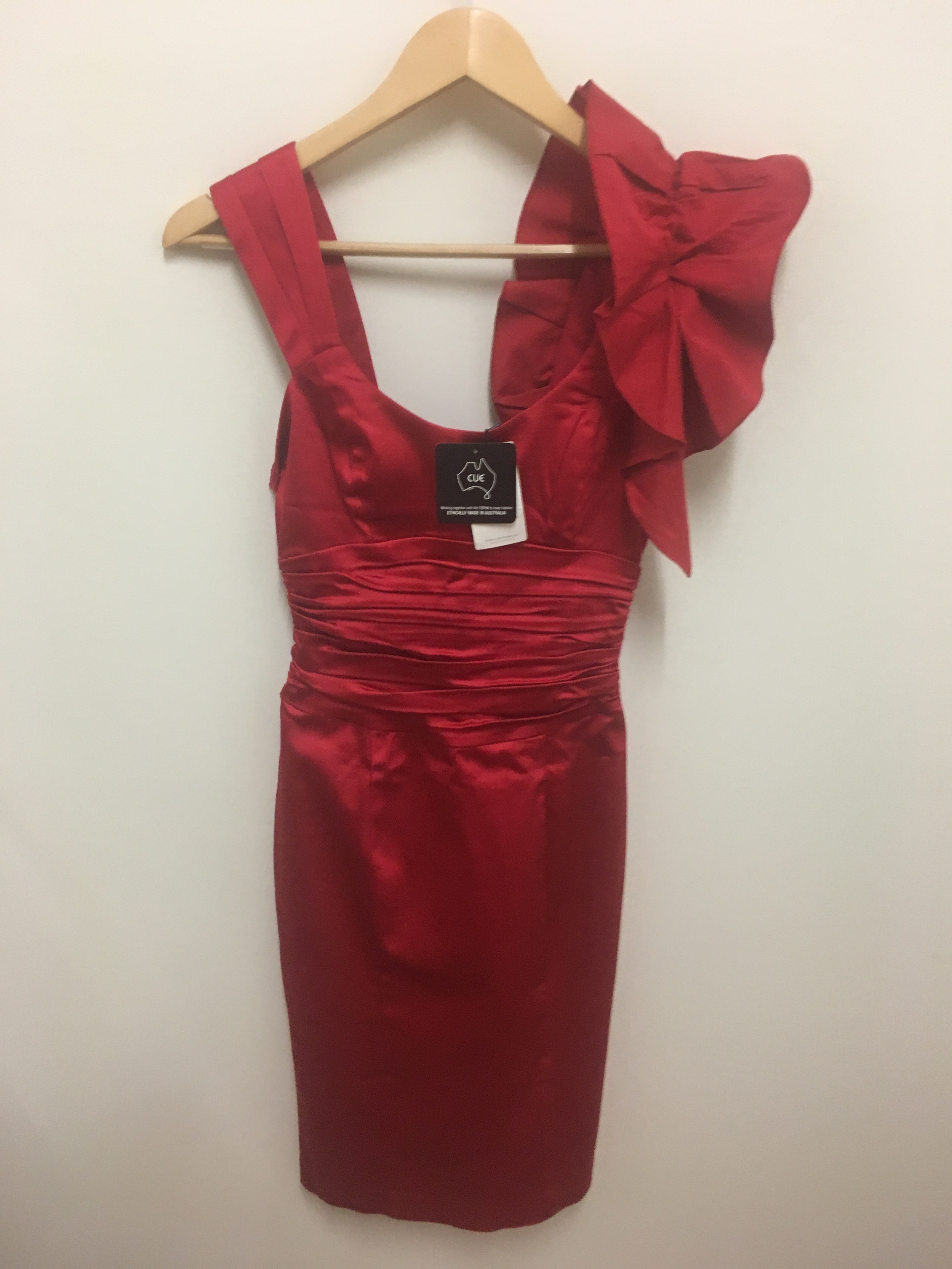 cue red dress