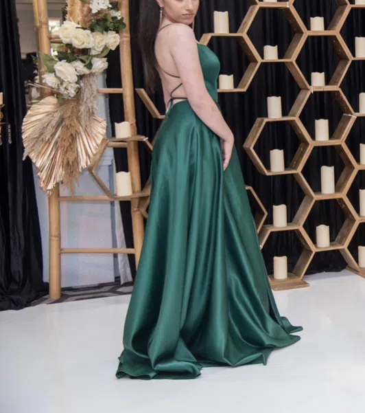 Coco Chanel Maddy Gown Emerald Gown Size 8 | The Volte