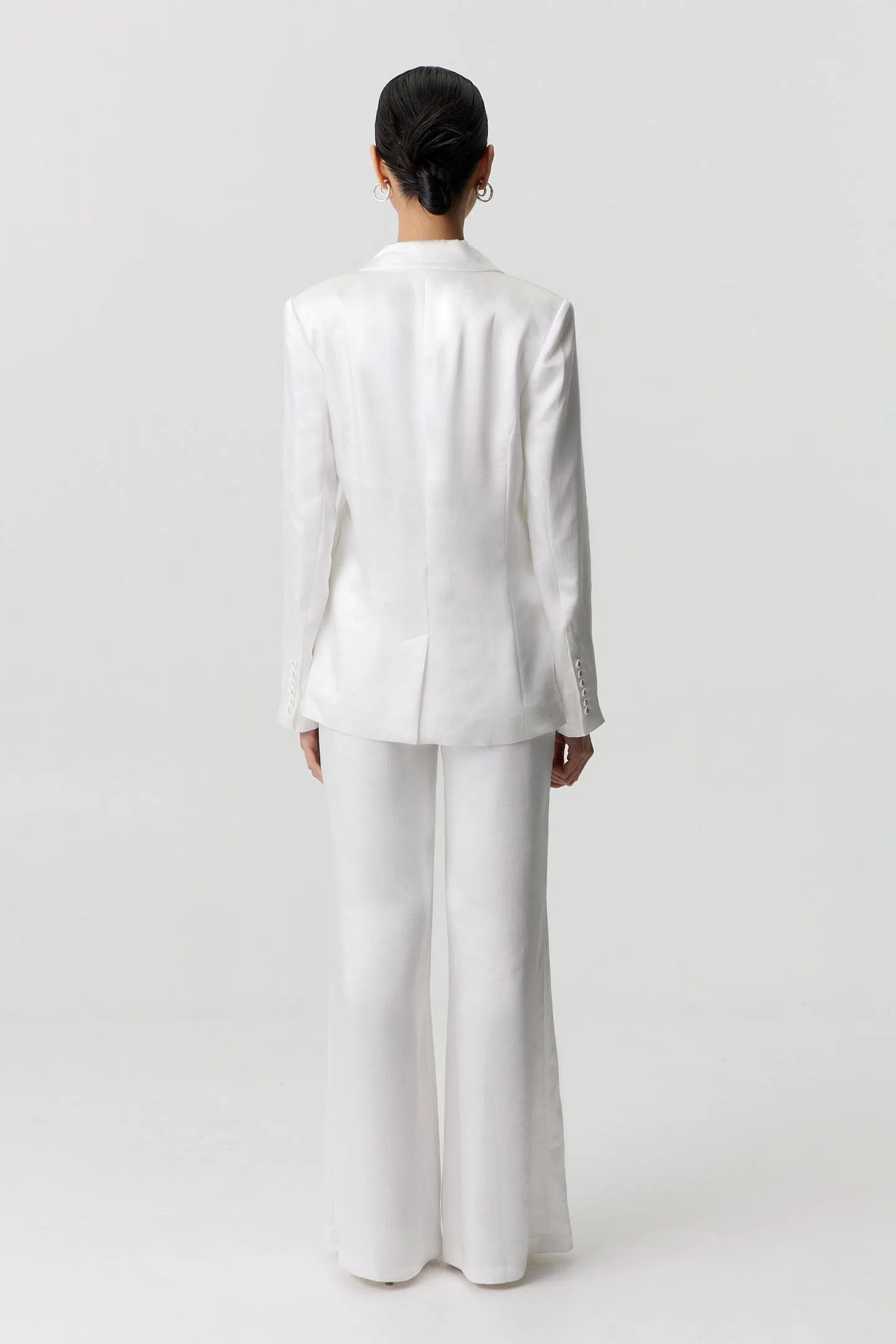 Third Form Satin Tailored Two-Piece Suit White Size The Volte